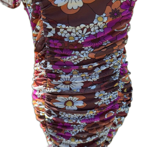 Sale Madden NYC Retro Floral Ruched Dress Cut Outs Medium BodyCon Short Sleeve - Picture 2 of 10